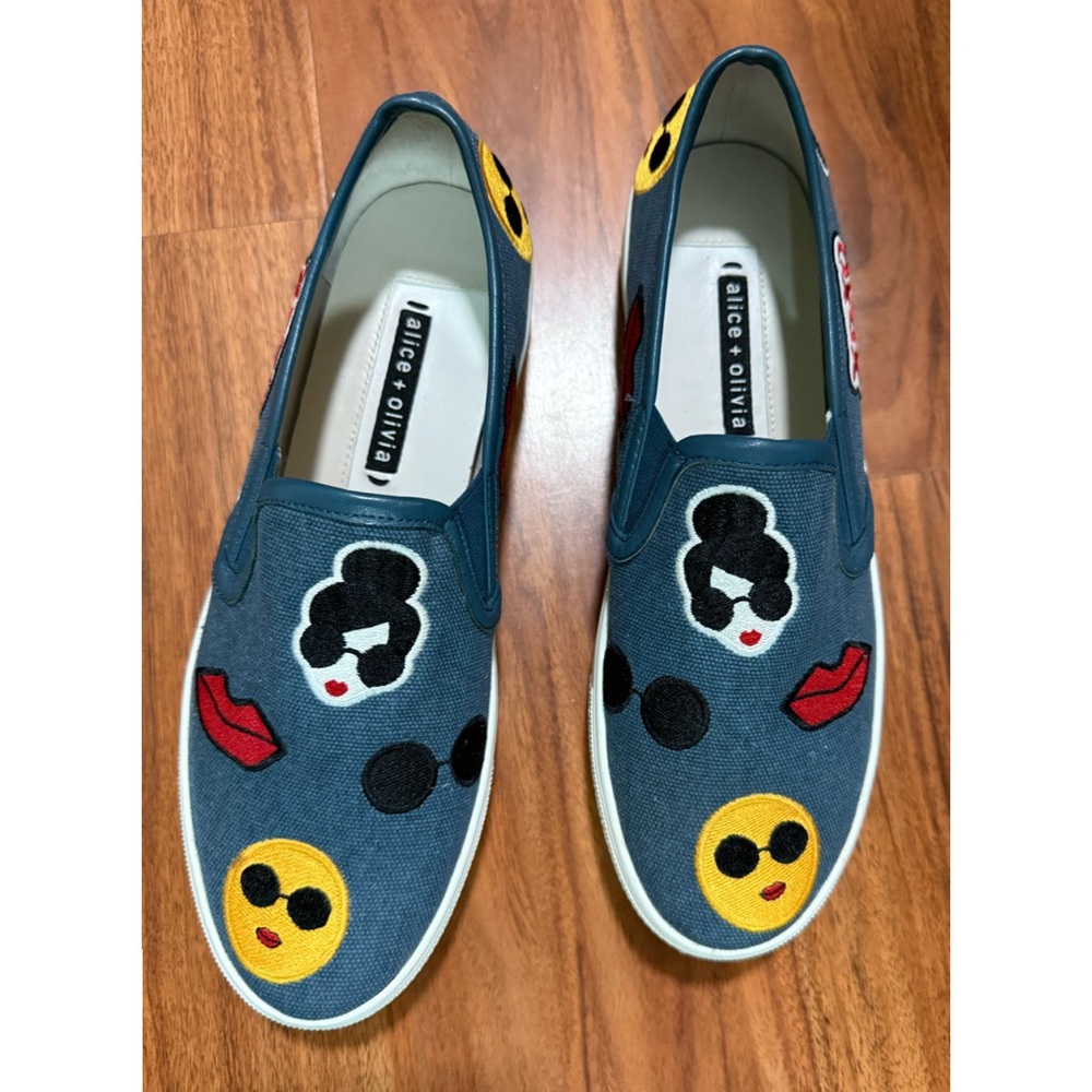 Alice + Olivia Pia Stace Face Embroidered Slip On High Platform Sneaker Shoe - Picture 4 of 12